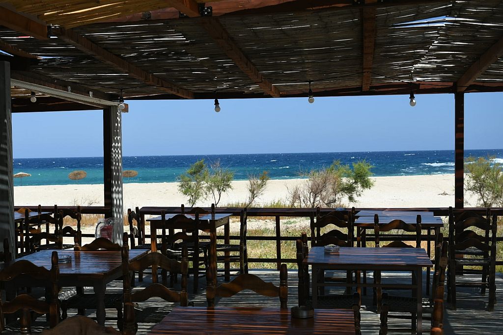 Ebea. Tawerna na plaży Fot. Bany