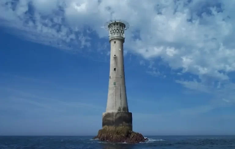 Bishop Rock – najmniejsza wyspa na Ziemi